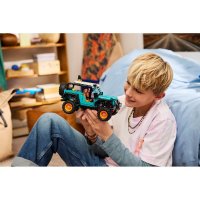 ����������� LEGO Technic ������������ Jeep� Wrangler Rubicon 42227