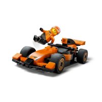 ϳ F1      McLaren