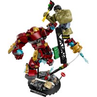 ����������� LEGO Super Heroes Marvel ���������� �����: ���������� vs. ���� 76343