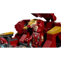 ����������� LEGO Super Heroes Marvel ���������� �����: ���������� vs. ���� 76343
